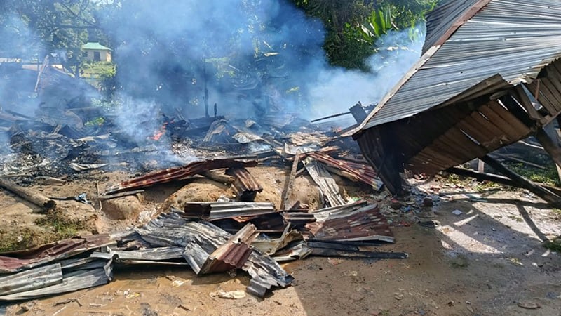খাগড়াছড়ির রামগড়ে আগুনে পুড়ে ছাই ৯ দোকান